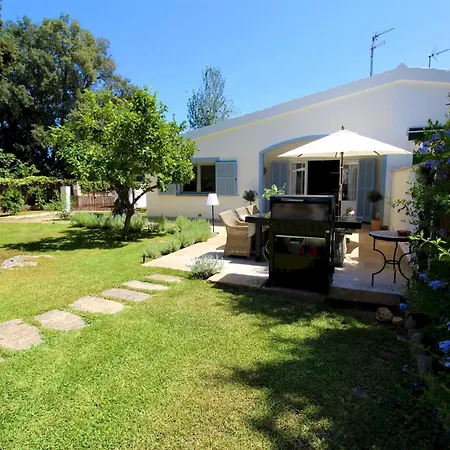Casa Familia - House For 4 בית נופש *
